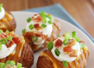 CRISPY LOADED HASSELBACK POTATO BITES