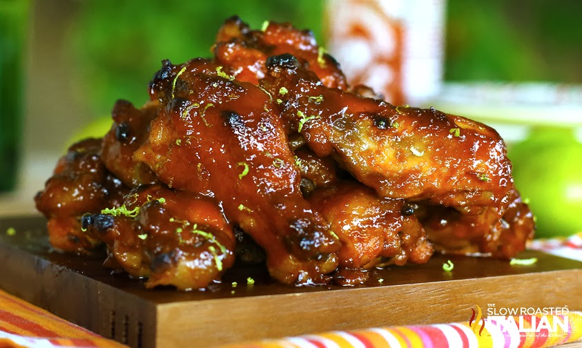 Easy Crockpot Sriracha Honey Chicken Wings