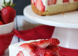 Strawberry Shortcake Cheesecake