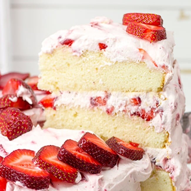 Fresh Strawberry Cake