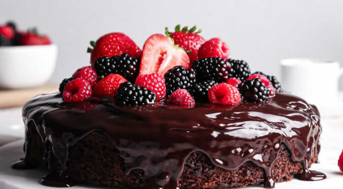 Chocolate-Fudge-Cake-with-Berries