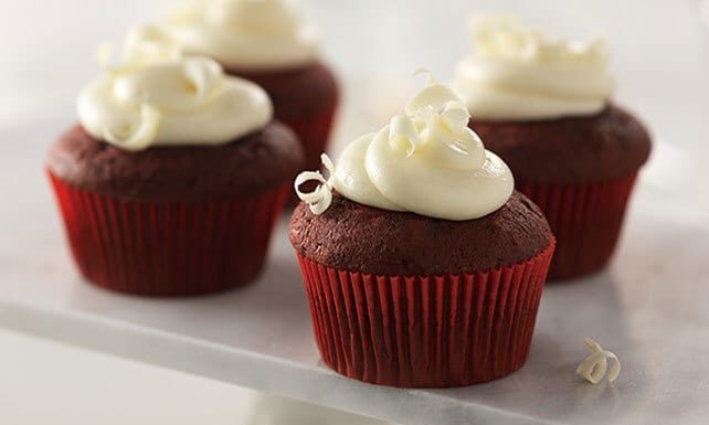 Red Velvet Cupcakes ( With Cream Cheese Frosting )