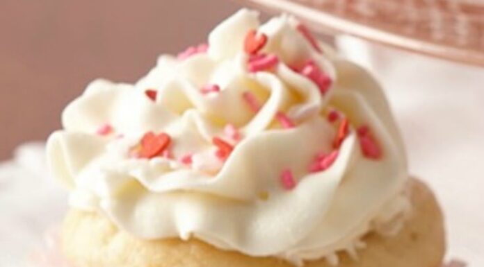 Raspberry Heart Cupcakes (Valentine's Day)